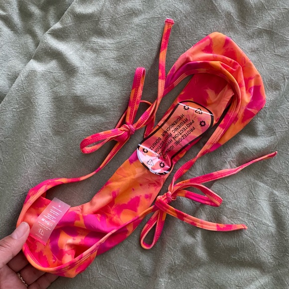 Knight Swim Angel Top x 437 Sanders Bottoms - Picture 3 of 13